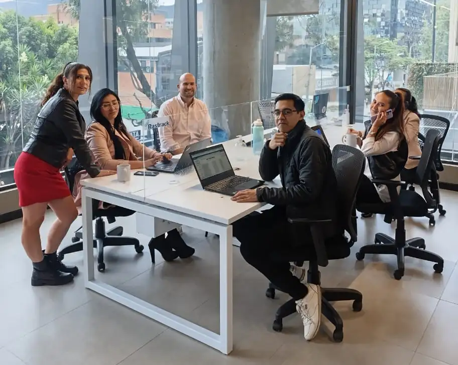 trabaje-con-nosotros